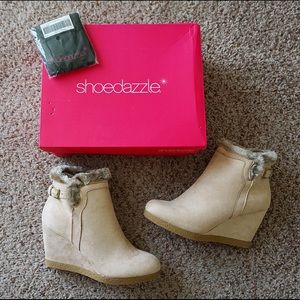 ✨Shoe Dazzle "Lacie" Bootie✨