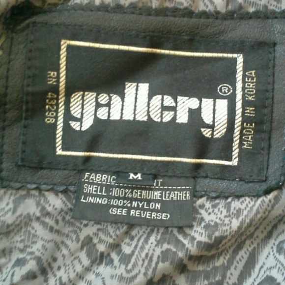 🌟Sale🌟 Vintage Leather Jacket - Picture 2 of 4