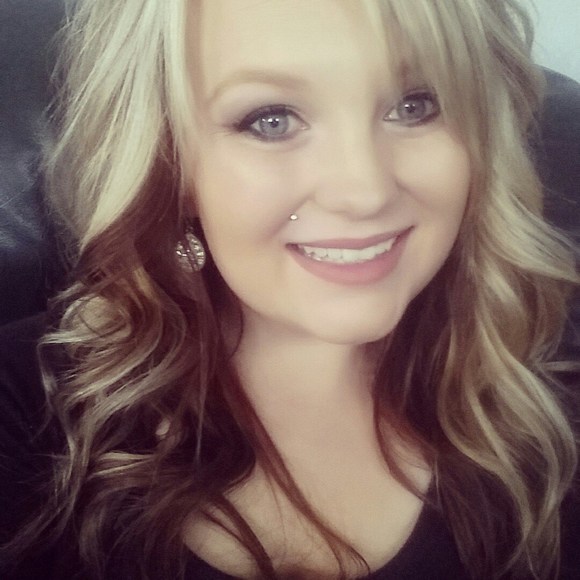 Meet your Posher, Mariah - Picture 1 of 1