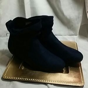 Shoe boots