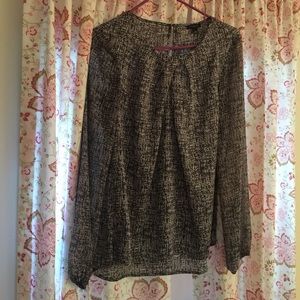 Ann Taylor black and white blouse