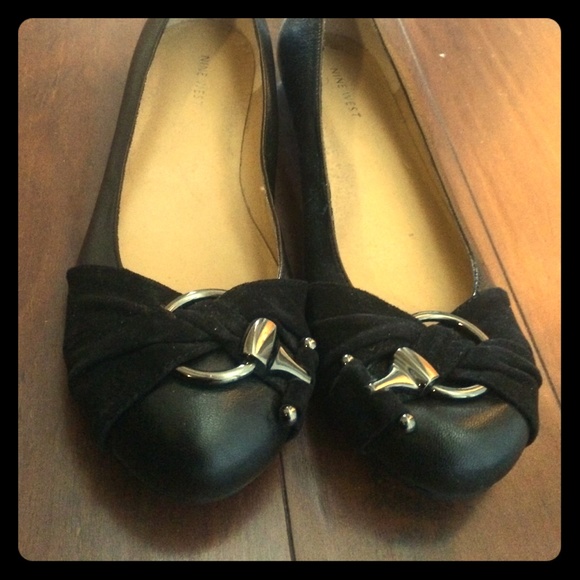 Nine West black flats