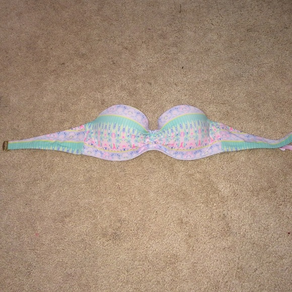 Victoria's Secret bandeau bikini top (34 C)