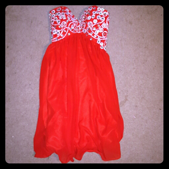 Short red strapless dress
