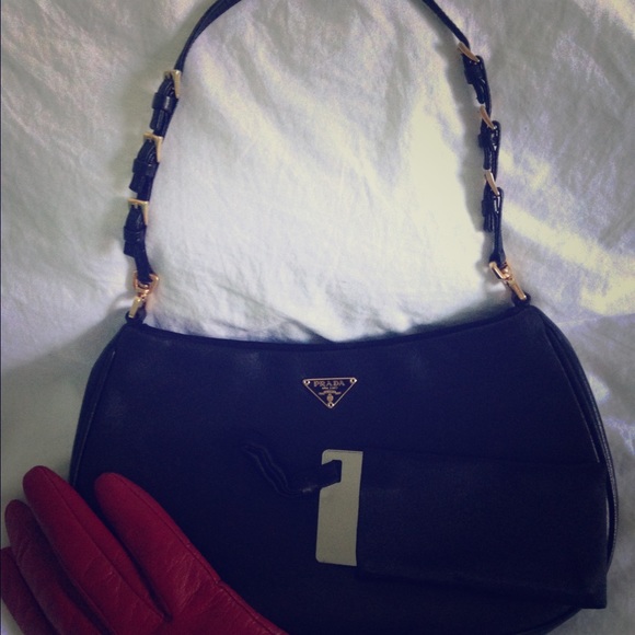 Prada glove leather handbag🎀