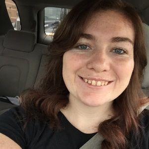 Meet your Posher, Katelyn