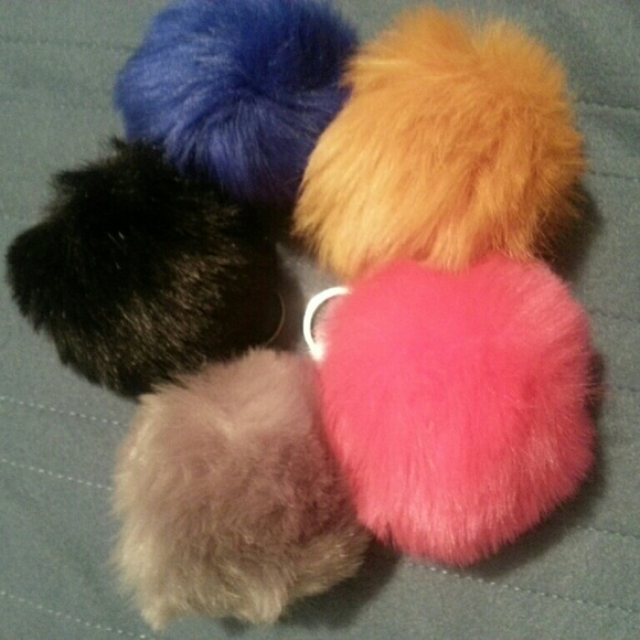 Read notes..Furball keychain or purse charm - Picture 1 of 2