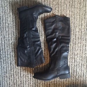 NWT Black riding boots Size 8.5