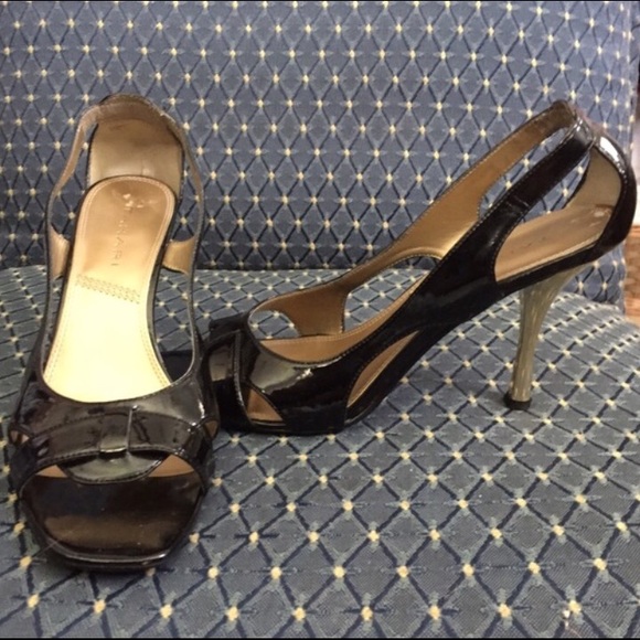 Tahari shoes