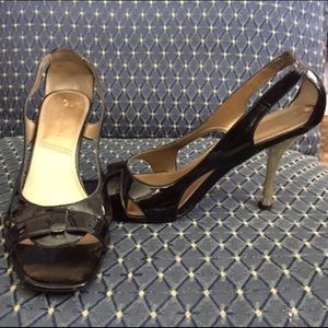 Tahari shoes