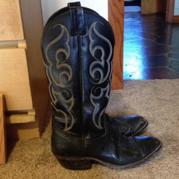 SOLD. - Picture 2 of 4