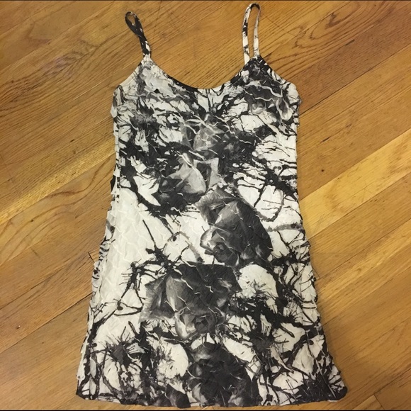 Cream and black ruffled tank