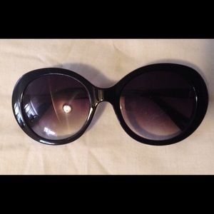 Forever 21 Black & Gold sunglasses