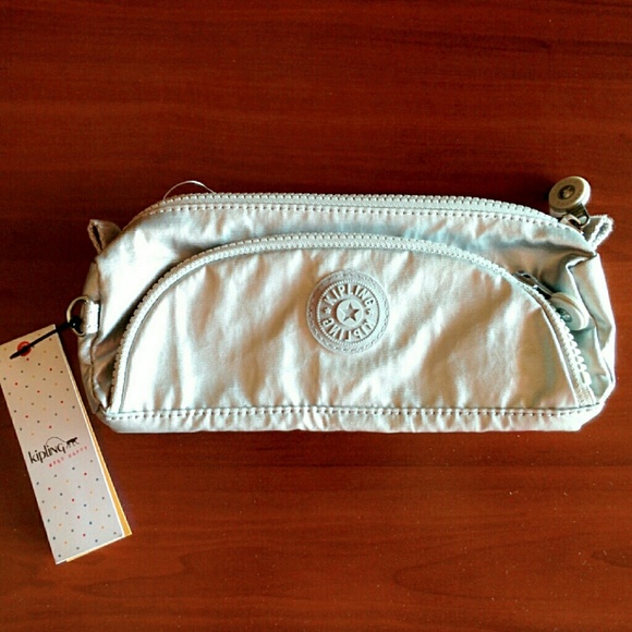 Kipling Handbags - 💲19✂Kipling Silver Pouch