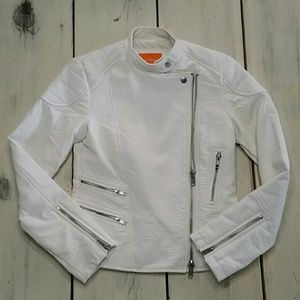 *FINAL PRICE DROP* White, faux leather jacket.