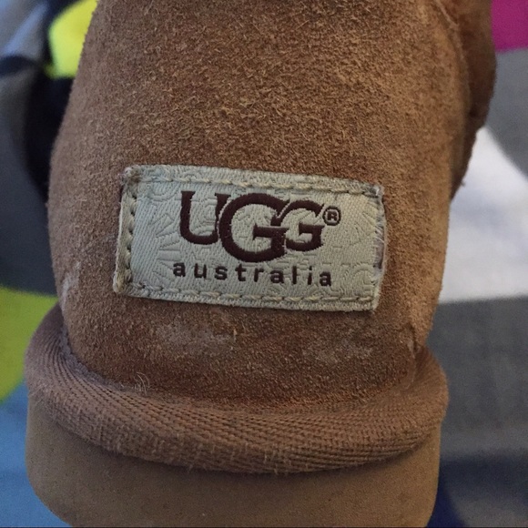 Tall Bailey Button UGG Boots - Picture 4 of 4