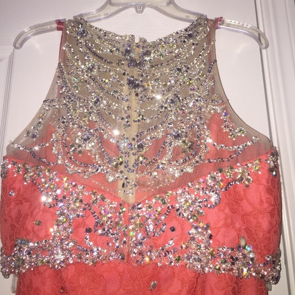 Worn once - Picture 3 of 4