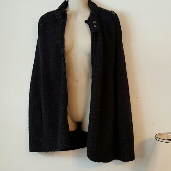 BCBGMAXAZRIA wool cape.