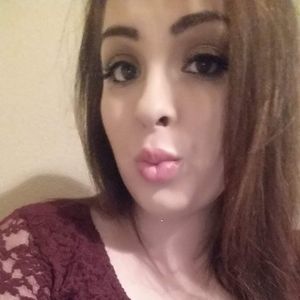 Meet your Posher, Claudia