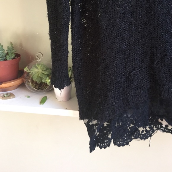 LF Black lace bottom sweater Sz: S/M - Picture 3 of 3