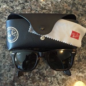 Original Tortoise Shell Wayfarer Sunglasses