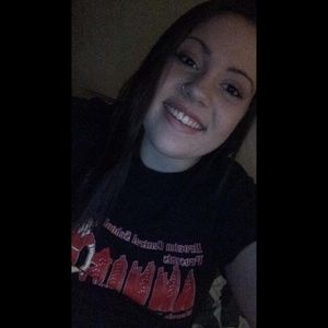 Meet your Posher, Andrea