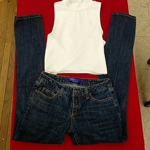 Dark wash skinny jeans