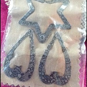 Jane Tran designer hair clips grey hearts & star !