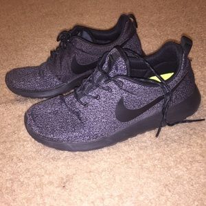 Nike Roshe Athletic Shoes