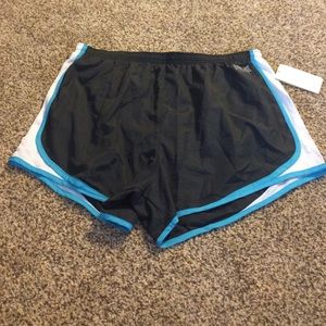 Everlast running shorts with tag