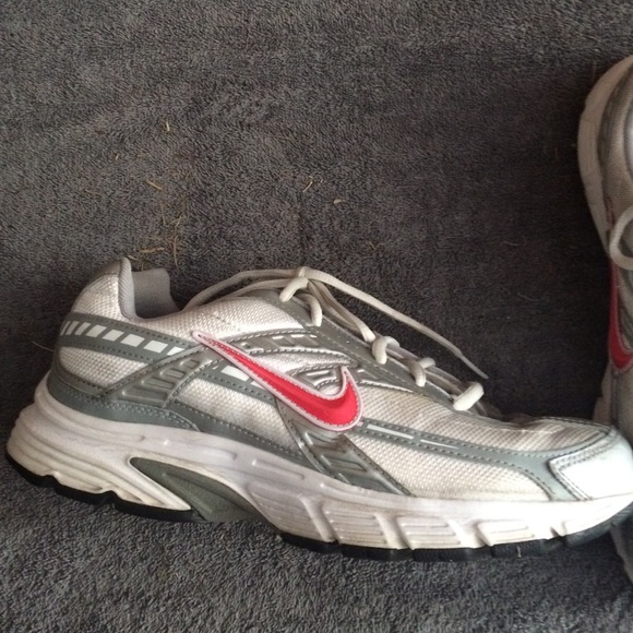 Nike Initiator
