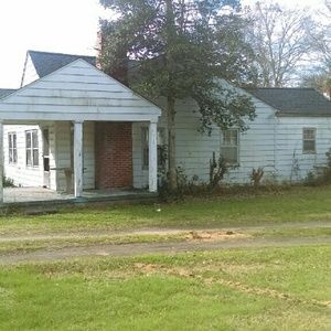 Meet your Posher, Dee