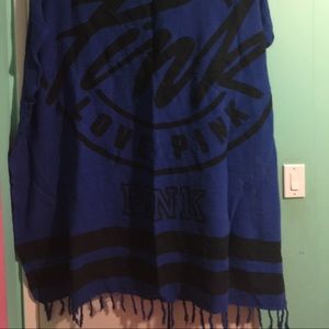 Dark blue pink beach towel blanket