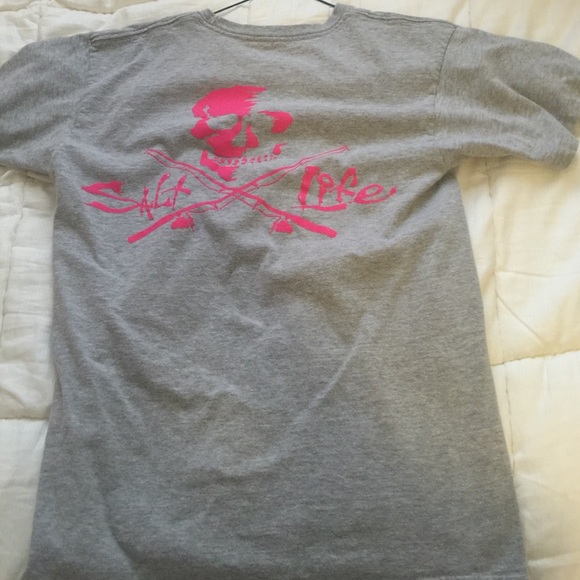 grey short sleeve salt life shirt