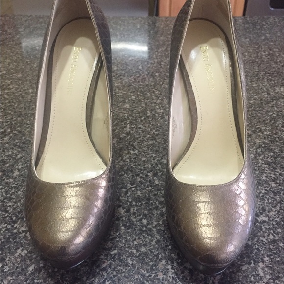 Enzo Angiolini bronze pumps