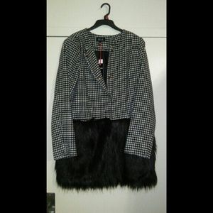 (🎉Closet Clearout Sale!🎉)Beautiful womens coat.