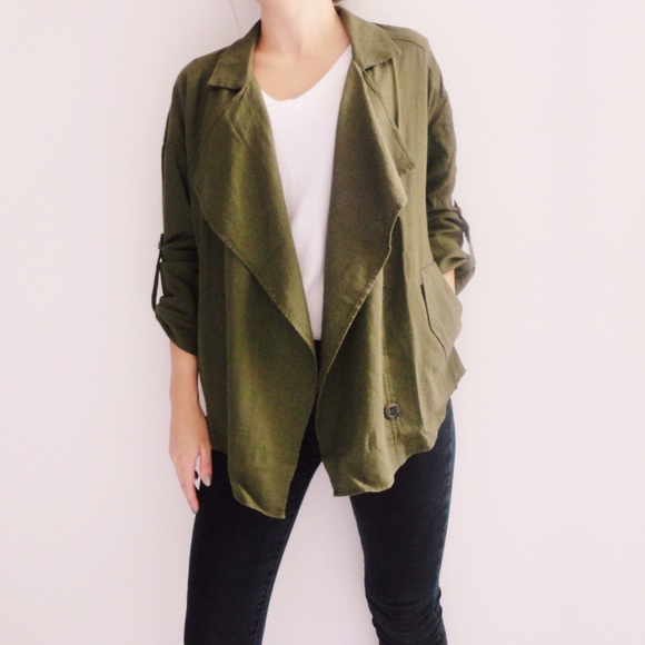 ❌ SOLD OUT ❌ ✨HP✨ • Devin Waterfall Utility Jacket - Picture 2 of 4