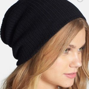 Black Ribbed Beanie