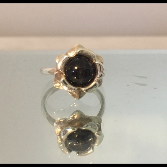 Adorable Silver Flower Ring