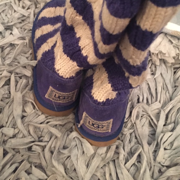 Blue and white uggs sock boots