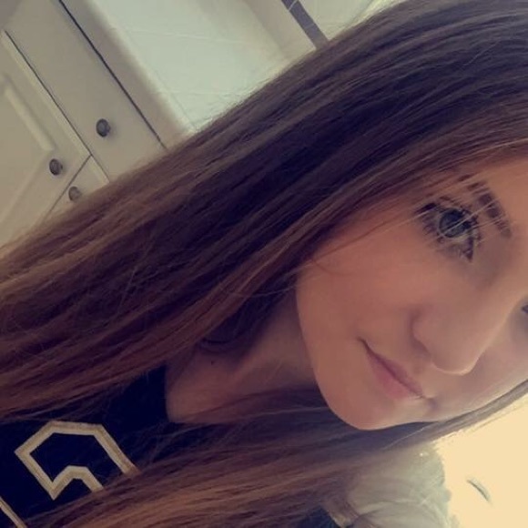 Meet your Posher, Lola