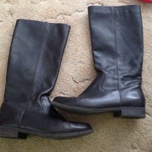Black boots