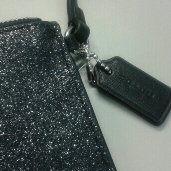 Coach Glitter Wristlet - Picture 4 of 4