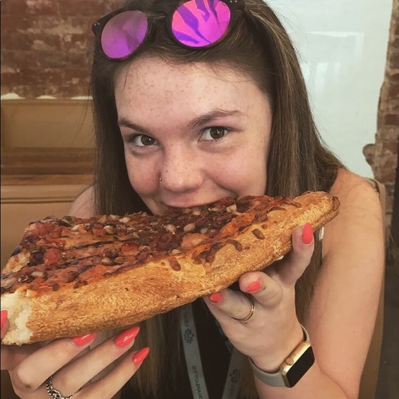 Meet your Posher, Sarah - Picture 4 of 8