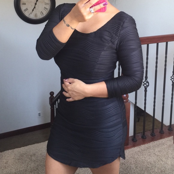 Sexy Black 3/4 Sleeve Fitted Mini - Picture 2 of 5