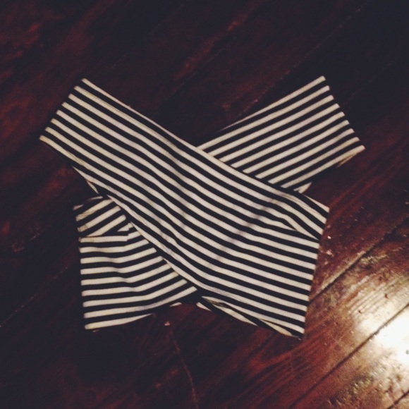 Striped Cropped Top! Size XS.