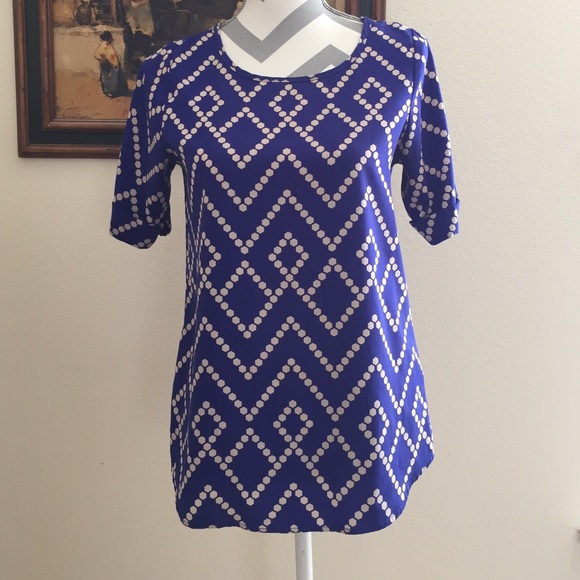 Patterned top - Picture 2 of 3