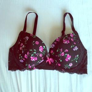 Victoria's Secret floral lace bra ❤️