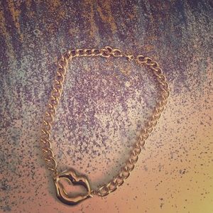 🚫 SOLD 🚫 Gold Chain Lips Choker