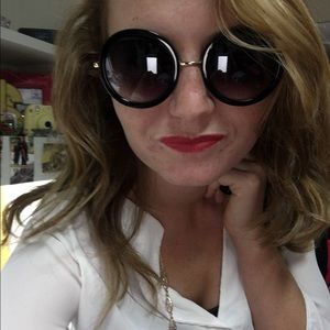 Meet your Posher, Ciara